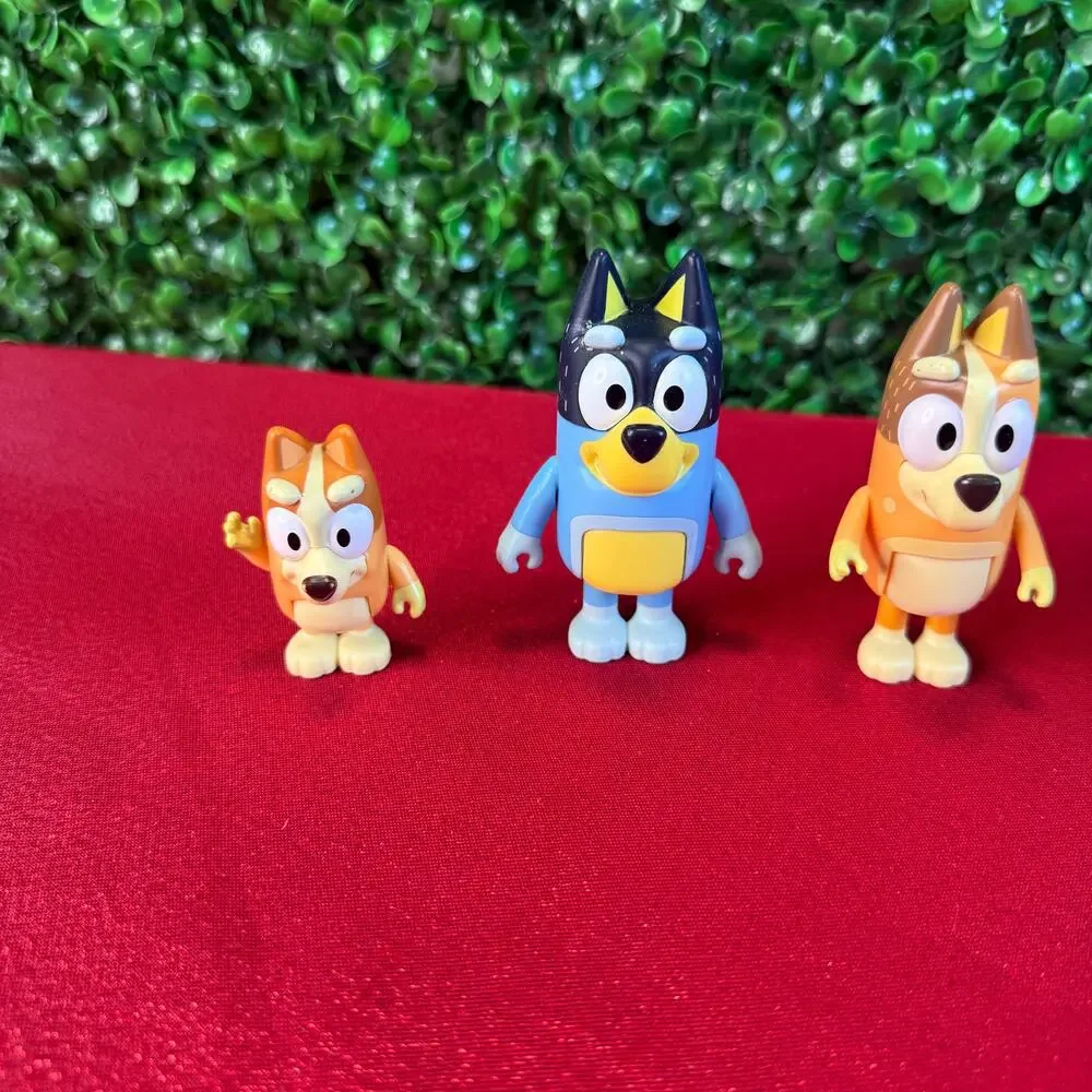 Bluey Family Figure Pack 5 Poseable Characters Action Figures Preschool Toys
